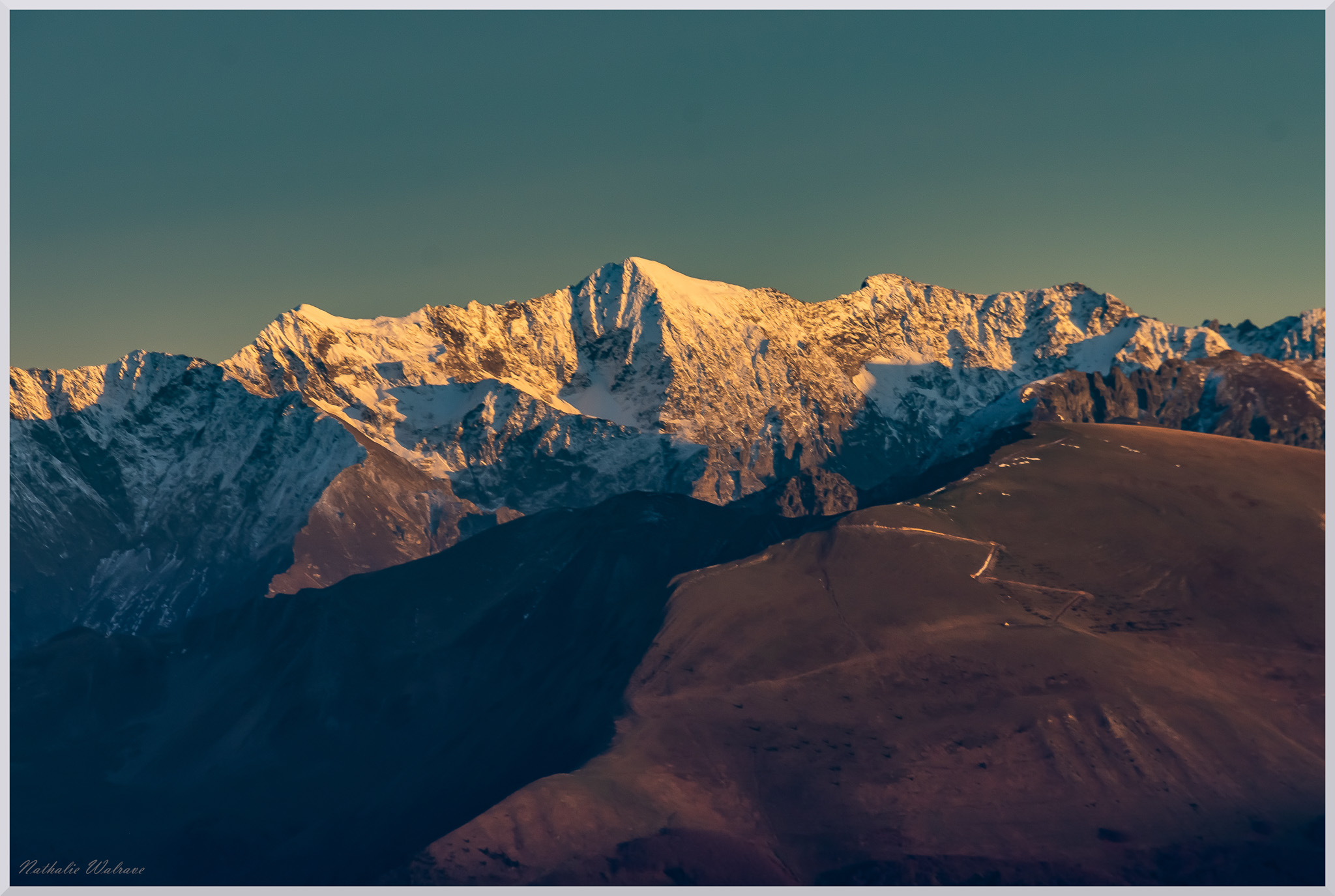 paysage de Belledonne au soleil couchant